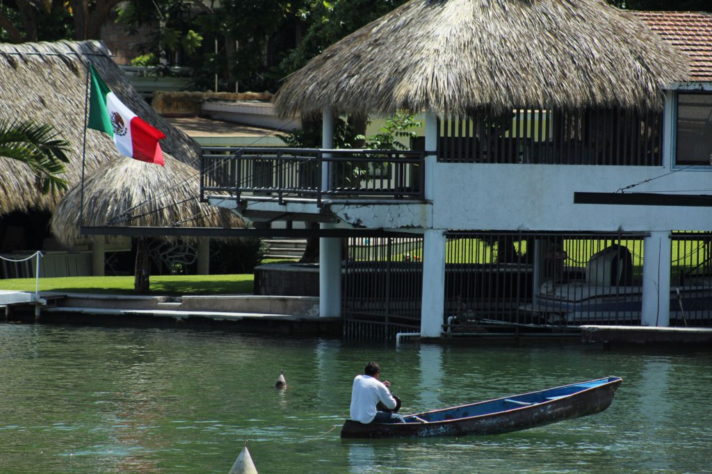 Club de pesca en el lago de Tequesquitengo, Morelos; México